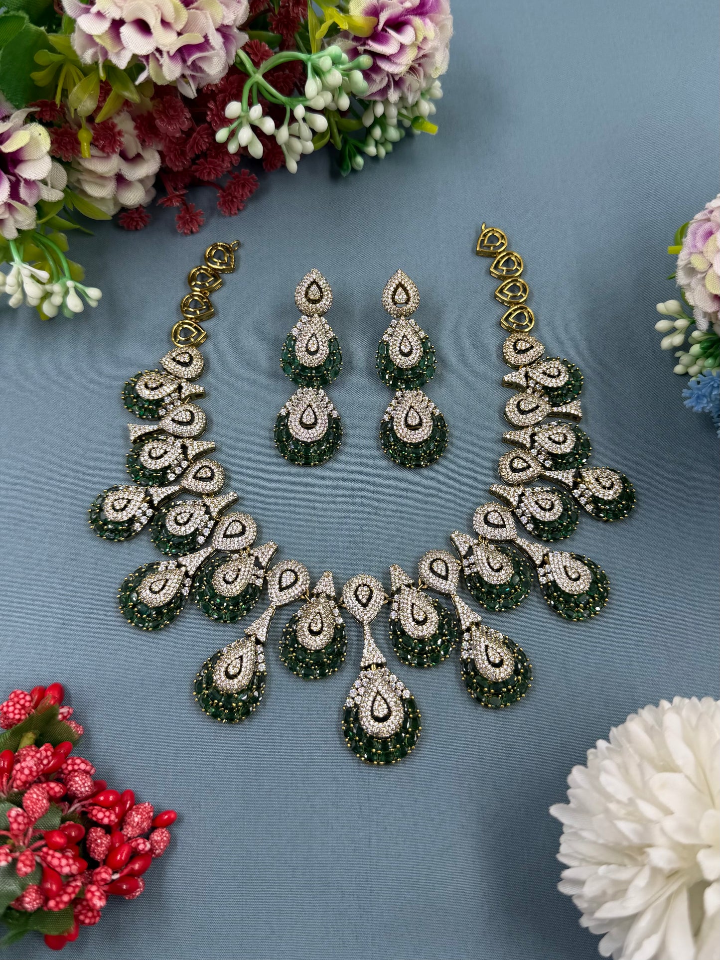 Vinita Victorian American Diamond Necklace