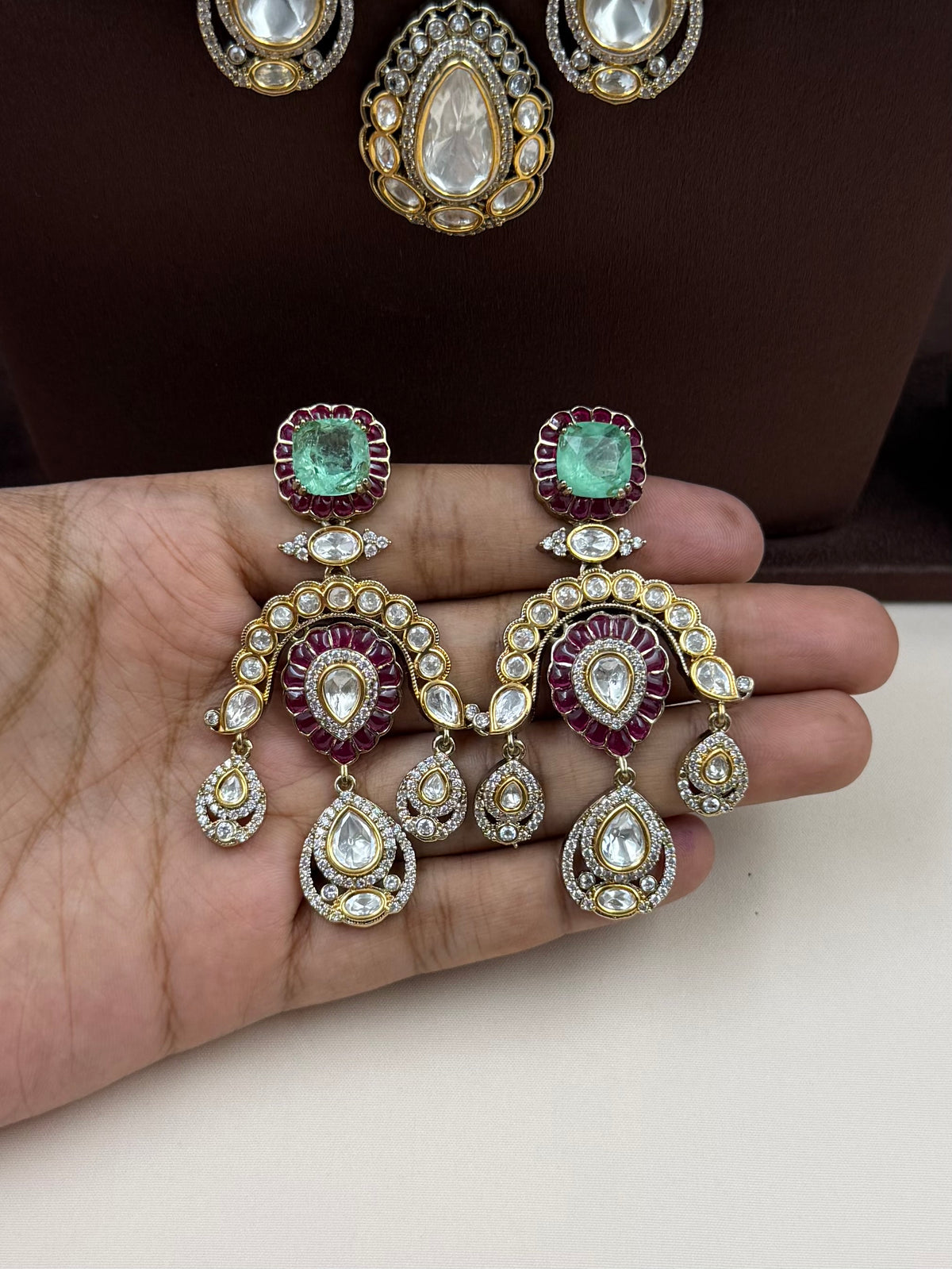 Narayani Victorian Premium Necklace Set