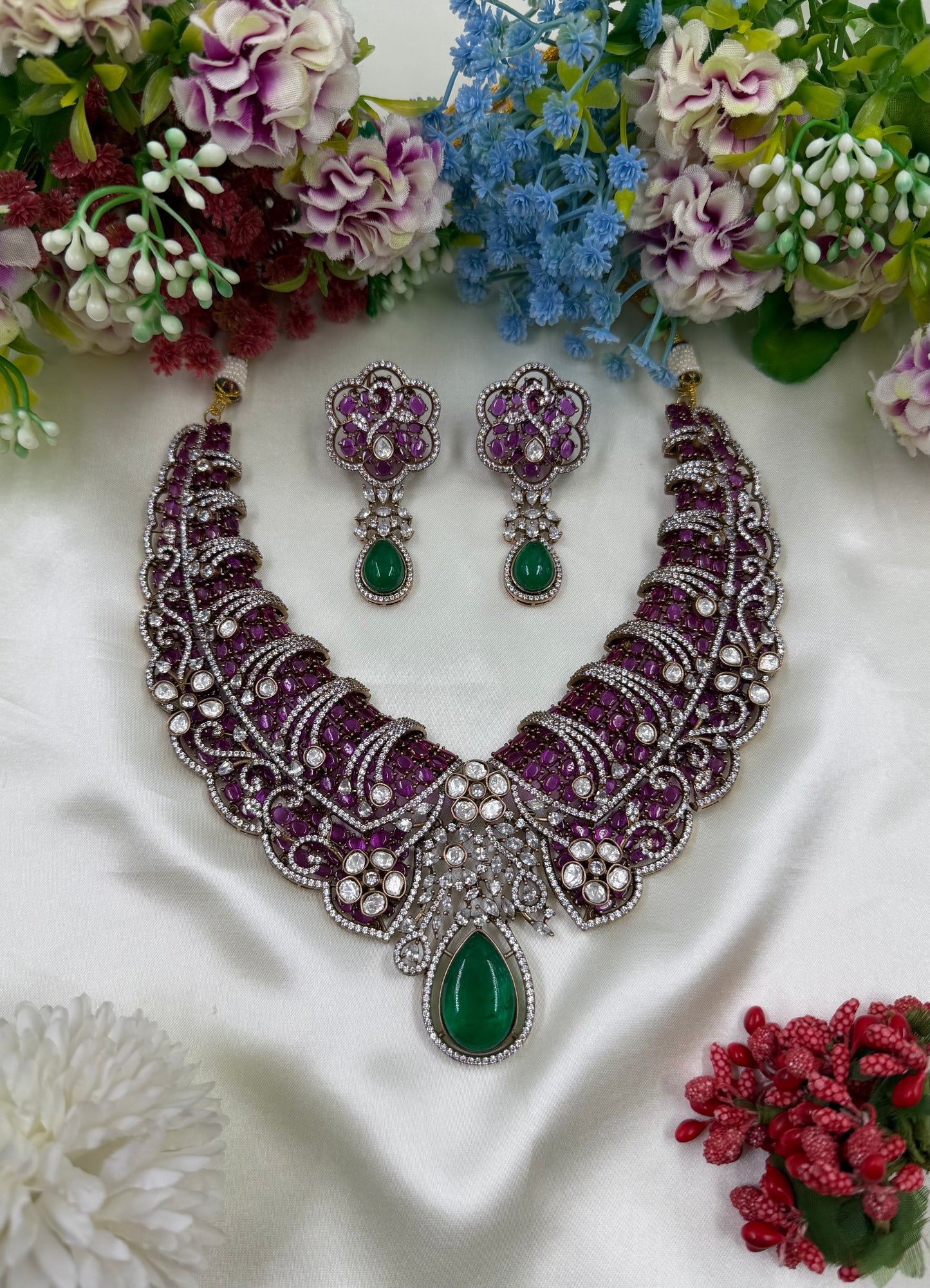 Maitri Jaipuri Kundan Necklace Set