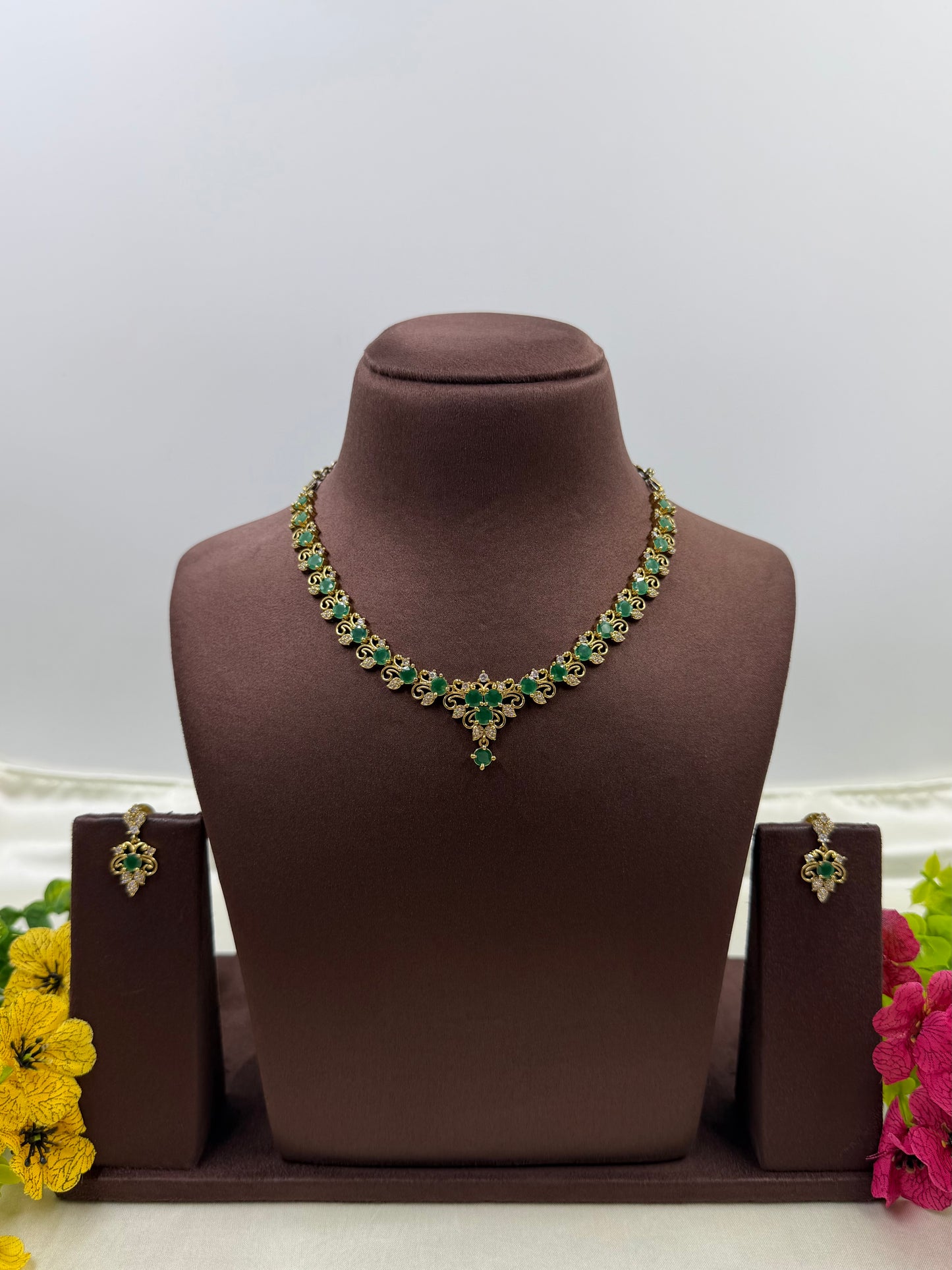 Tanisha Victorian Delicate Necklace