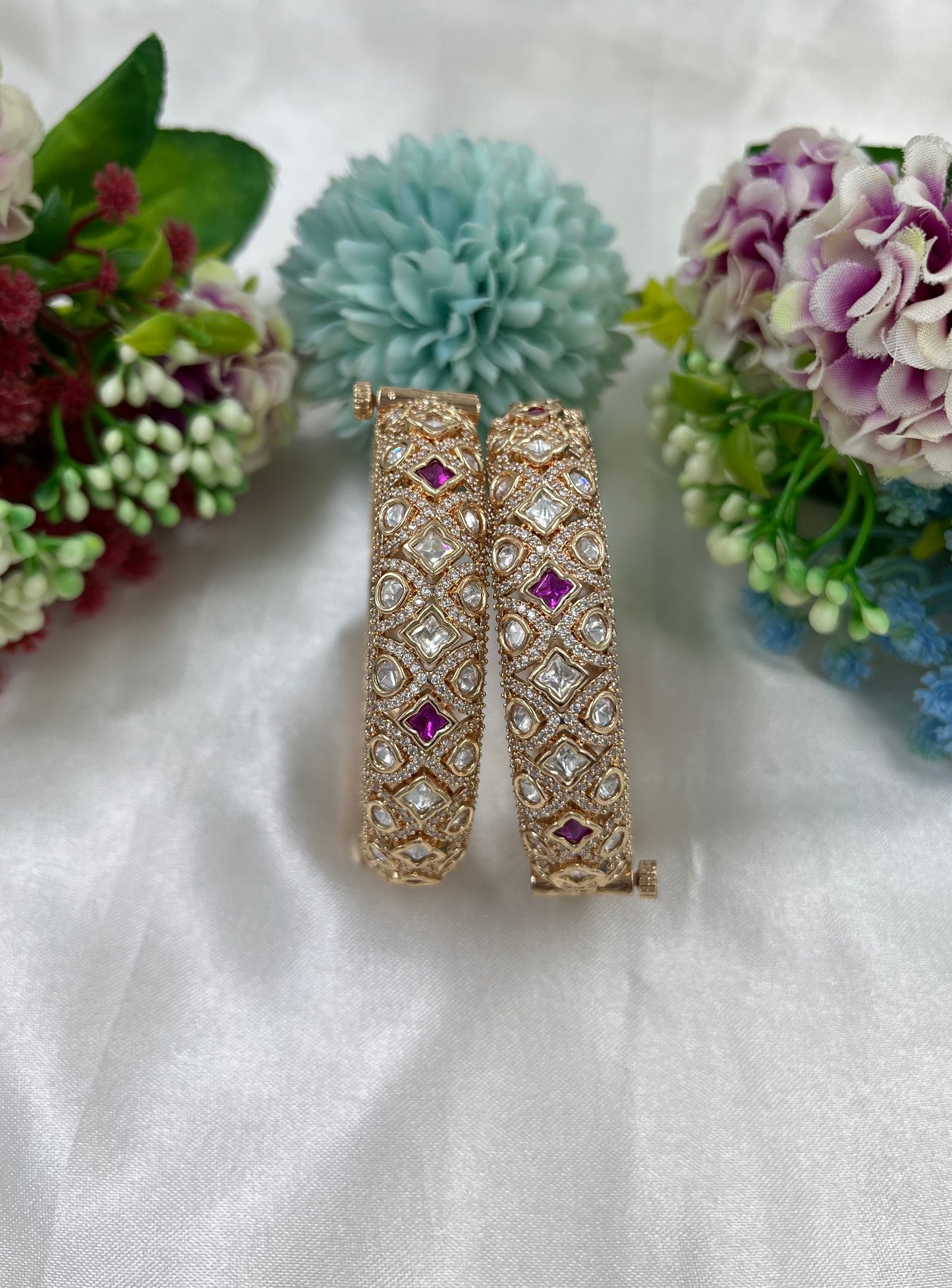 Valoura Moissanite Kundan Bangles