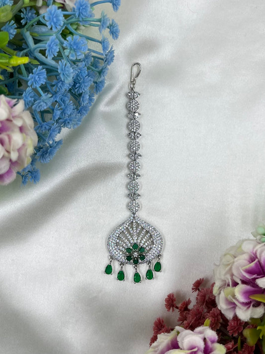 Aria American Diamond Mang Tika