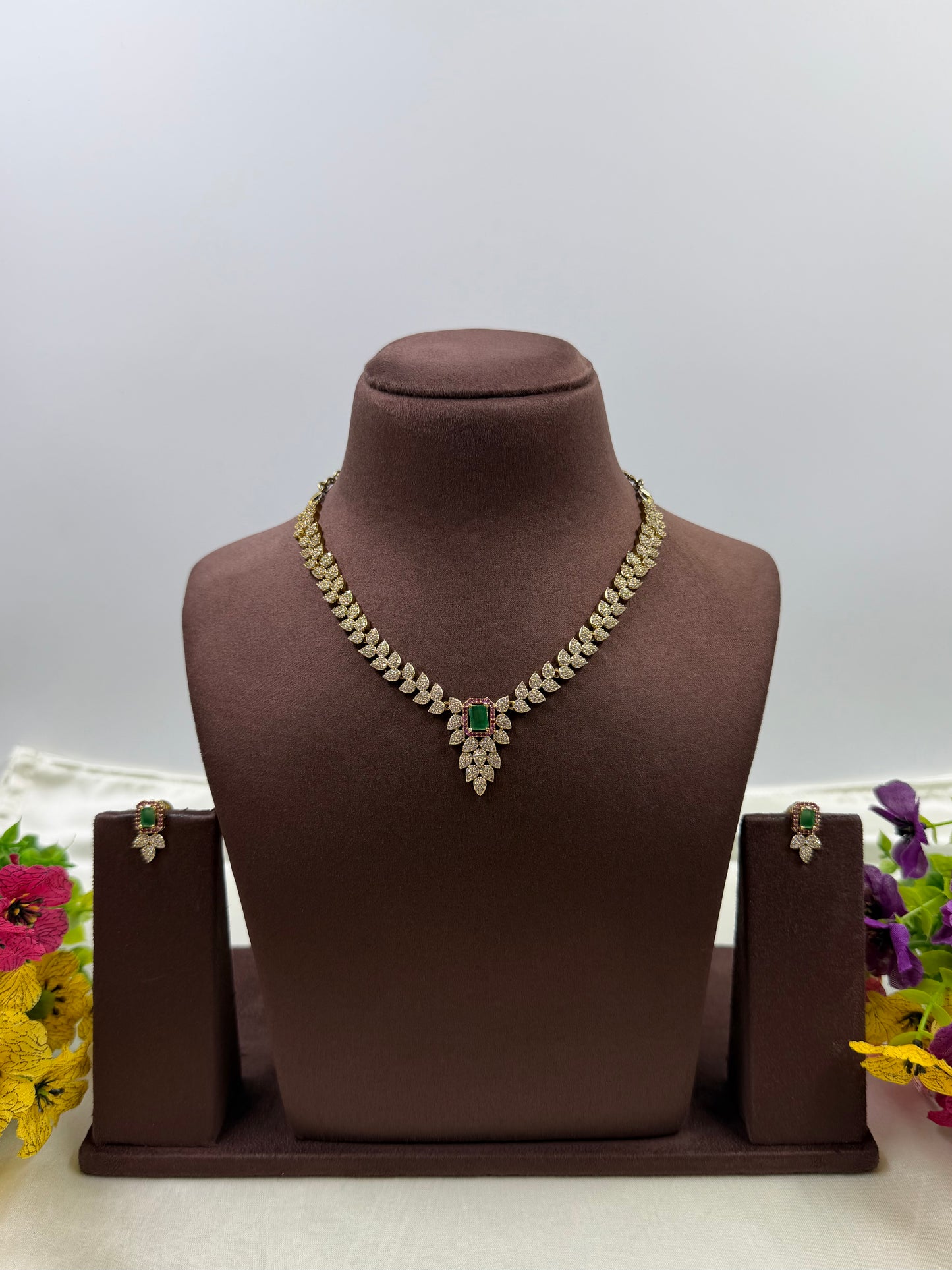 Gauri Victorian Delicate Necklace