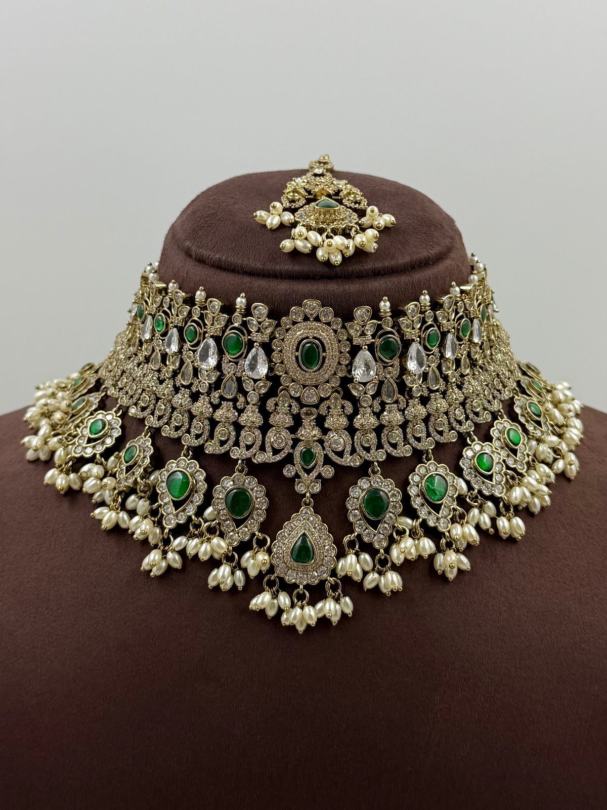 Sadhana Victorian Choker Necklace Set