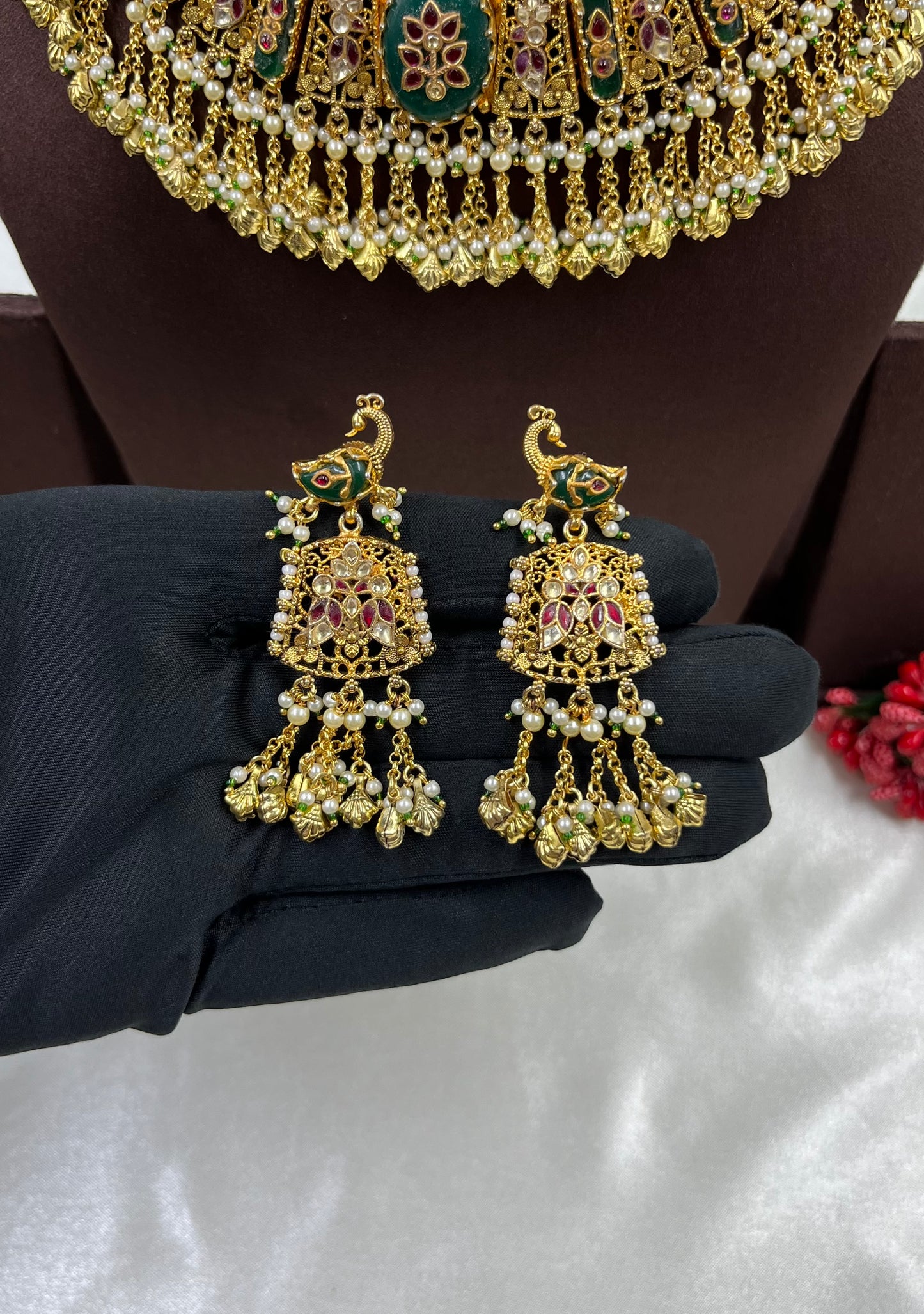 Tanisha Pachi Kundan Premium Necklace