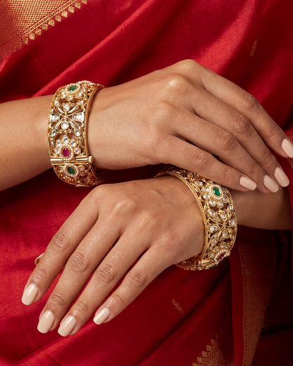 Rithika Moissanite Kundan Premium Bangles Set
