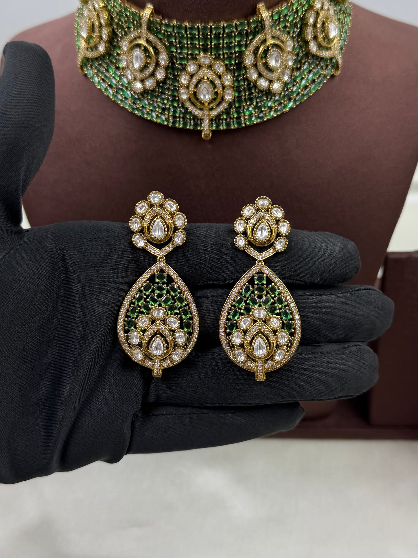 Tata Victorian Choker Necklace Set