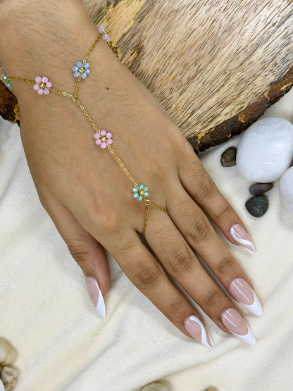 Candy Flower Anti-Tarnish Stainless Steel Hand Chain (One Pis)
