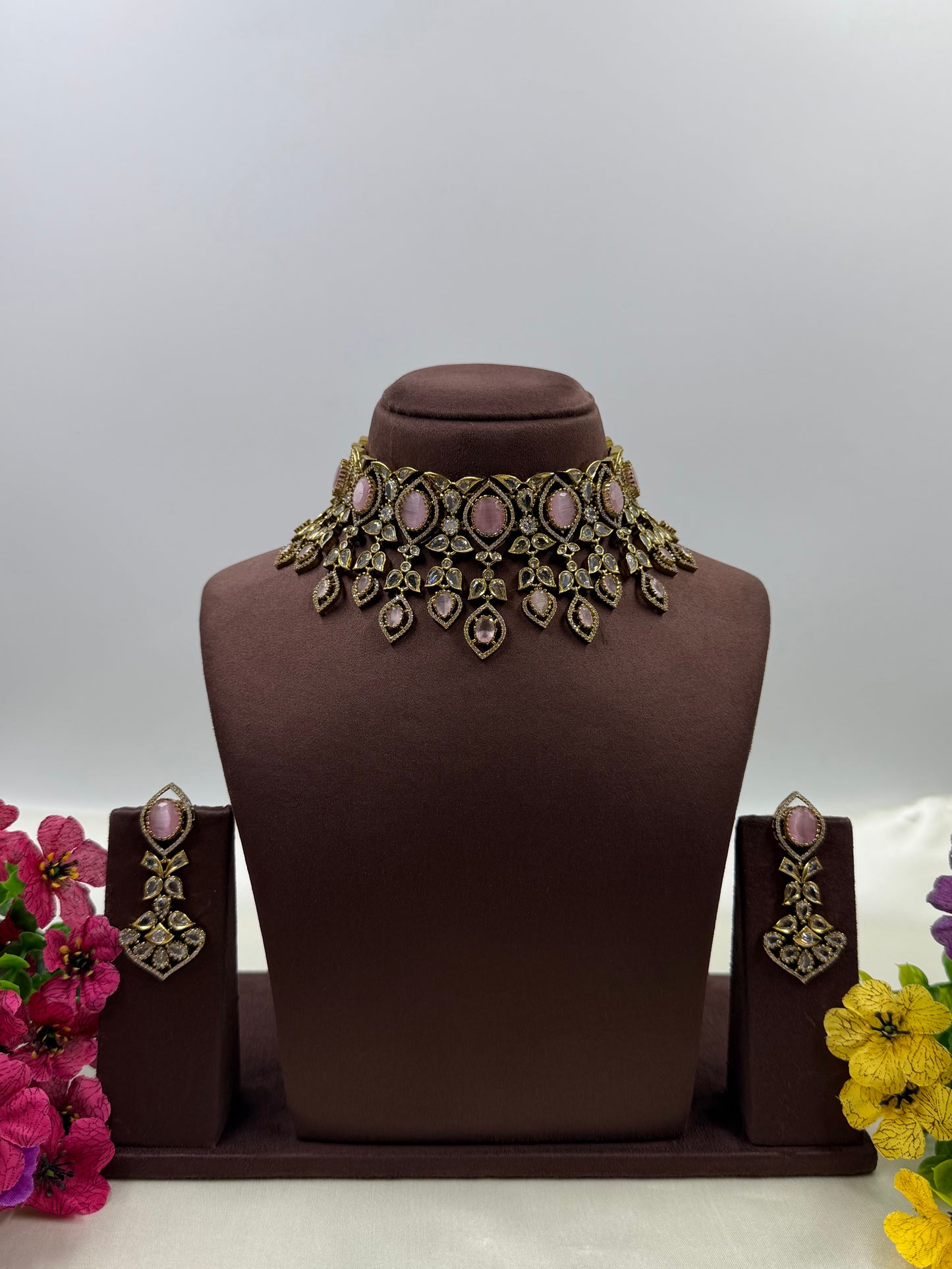 Vaishnavi Victorian Choker Necklace