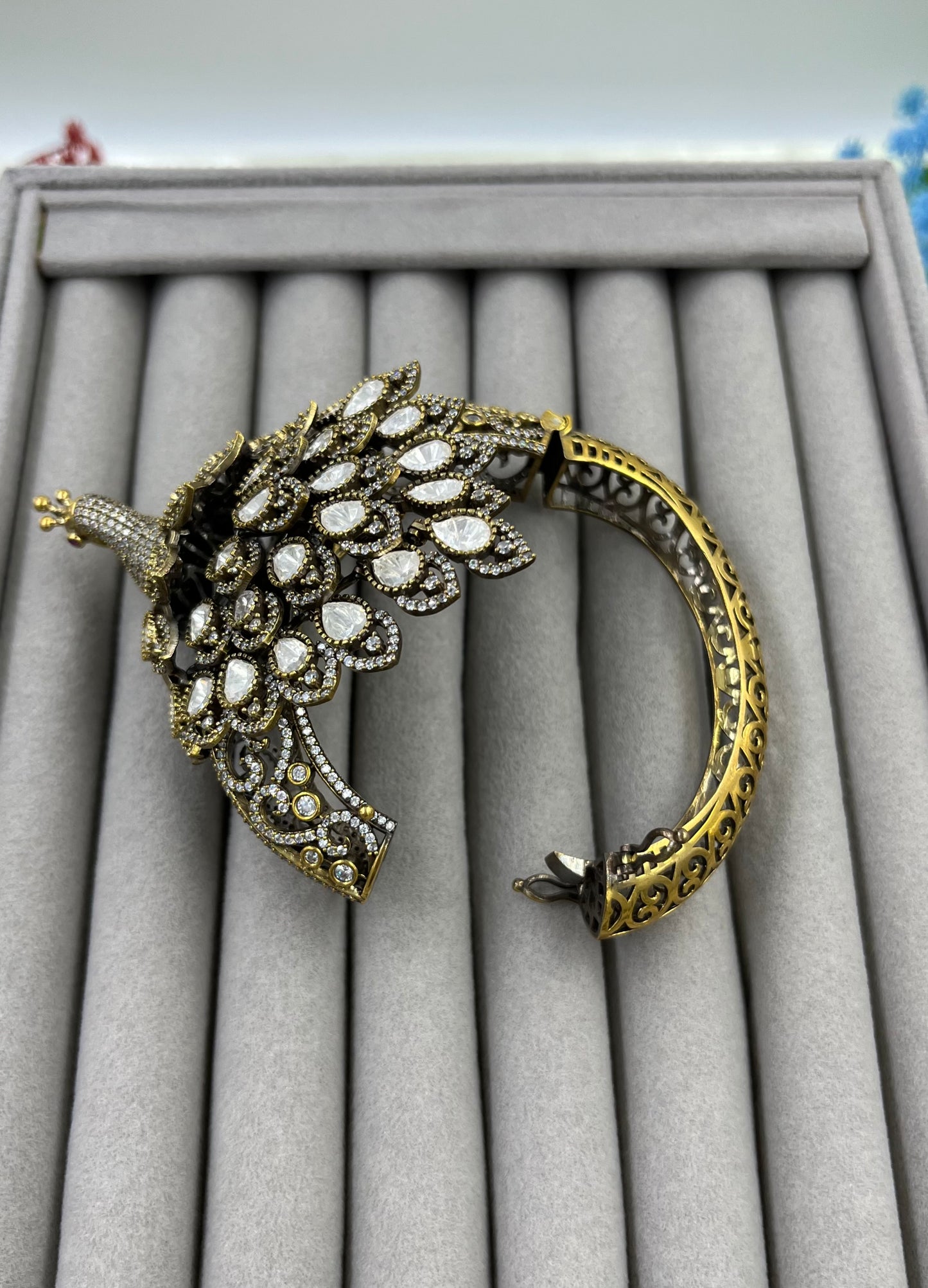 Anuradha Moissanite Kundan Bracelet (Openable)