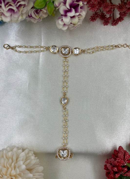 Tanu Moissanite Hath Panja