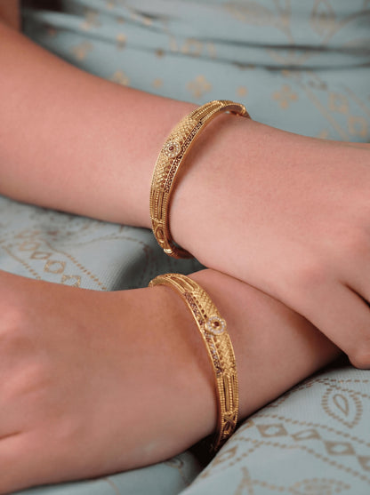 Vatsala Gold Bangles