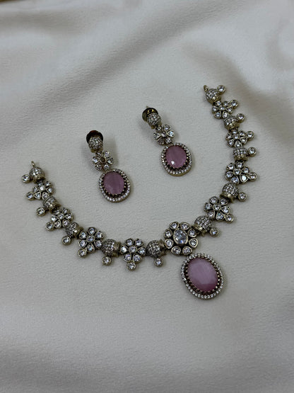 Anne Victorian Delicate Necklace￼
