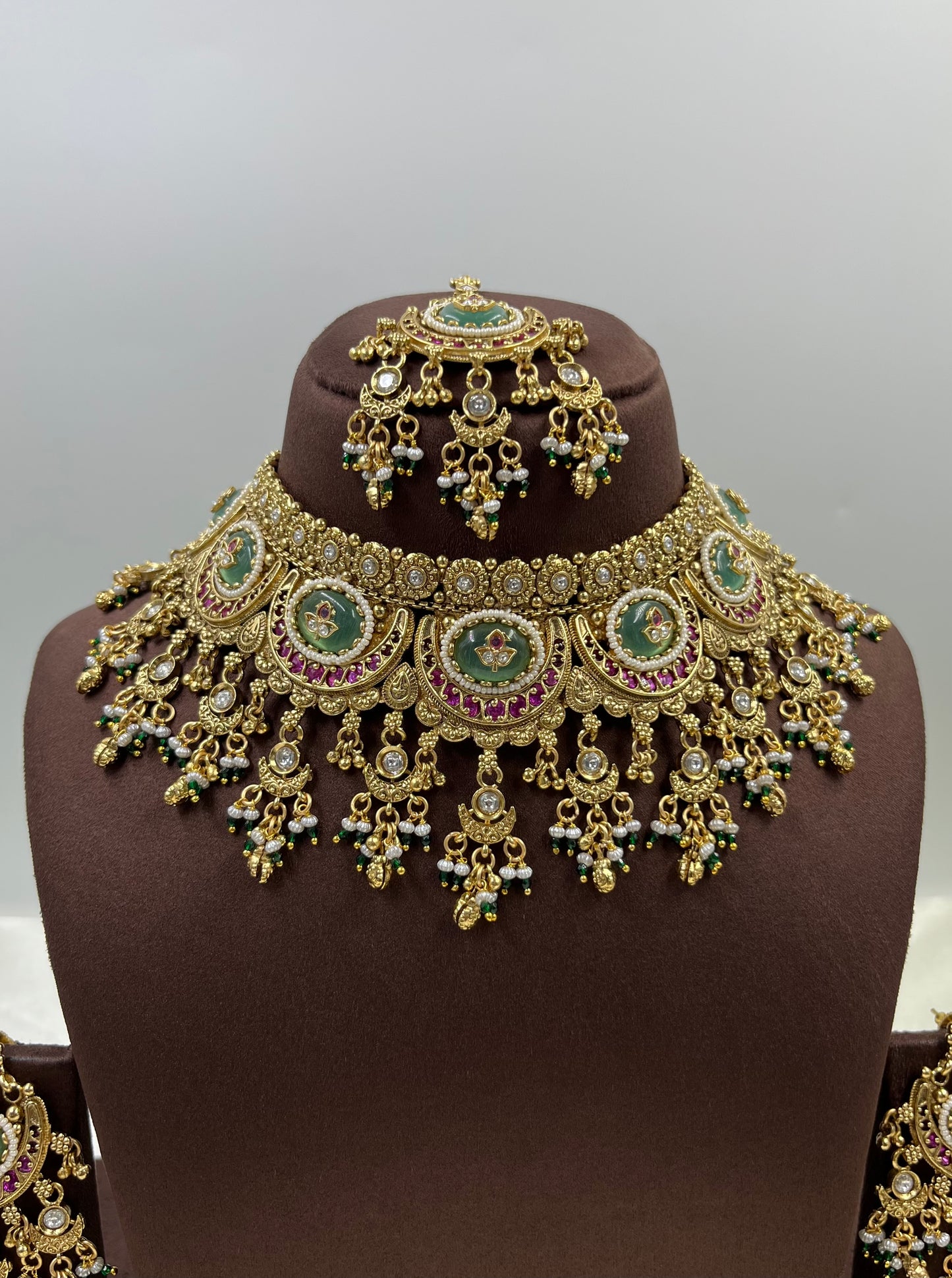 Nidhi Heritage Choker Necklace Set