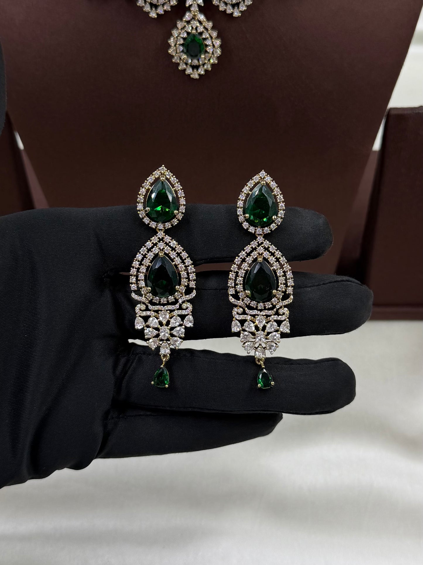 Swara Ad Victorian Choker Necklace Set