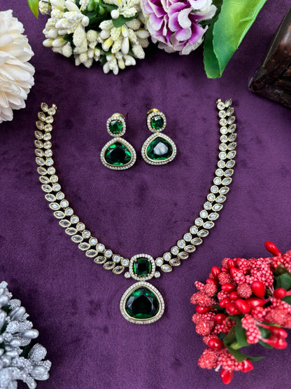 LEAF LEEVIA VICTORIAN DROP NECKLACE