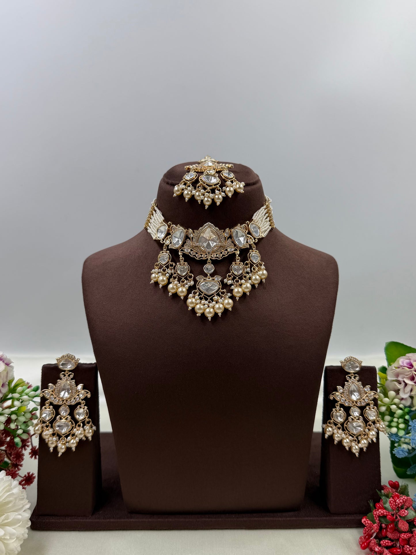 Jharokha Moissanite Kundan Choker