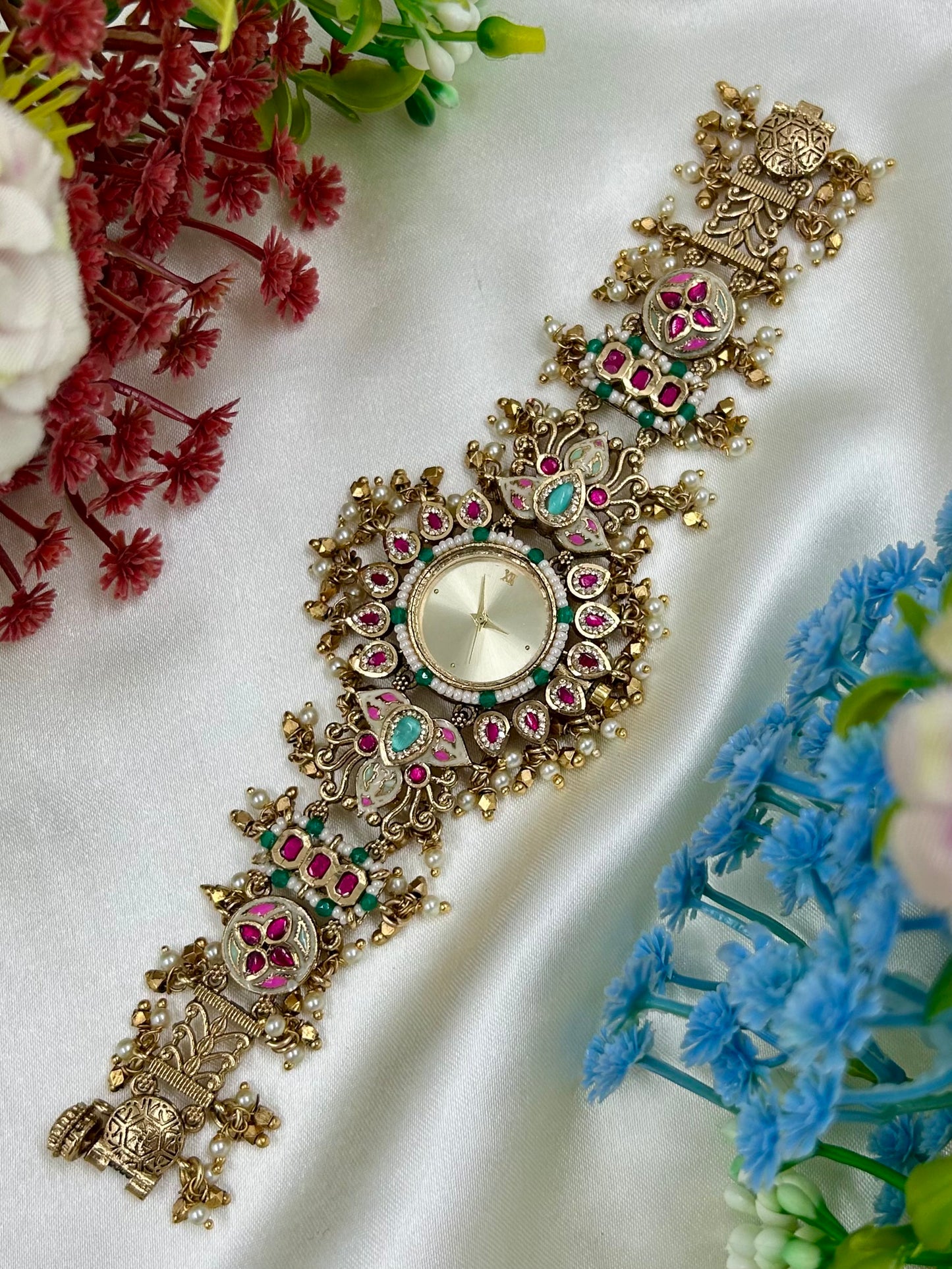 Aarya Heritage Watch