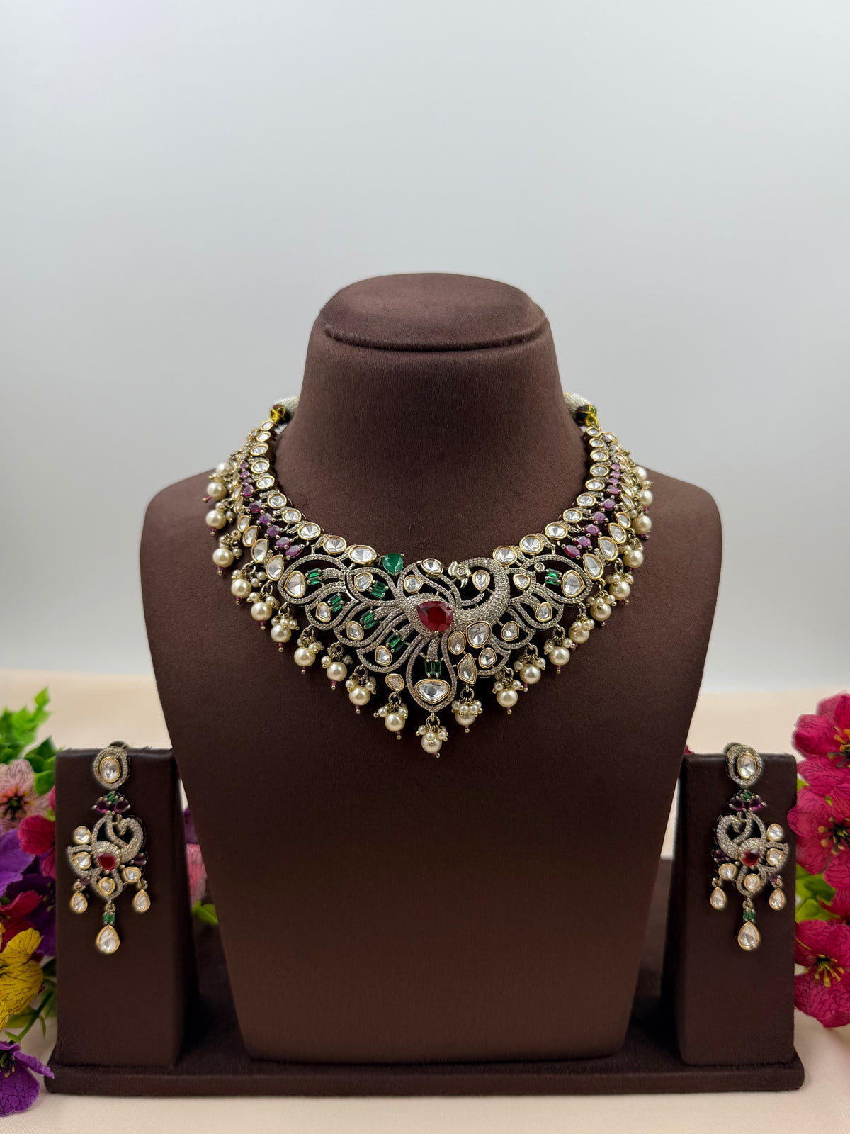 Tapasya Victorian Necklace Set