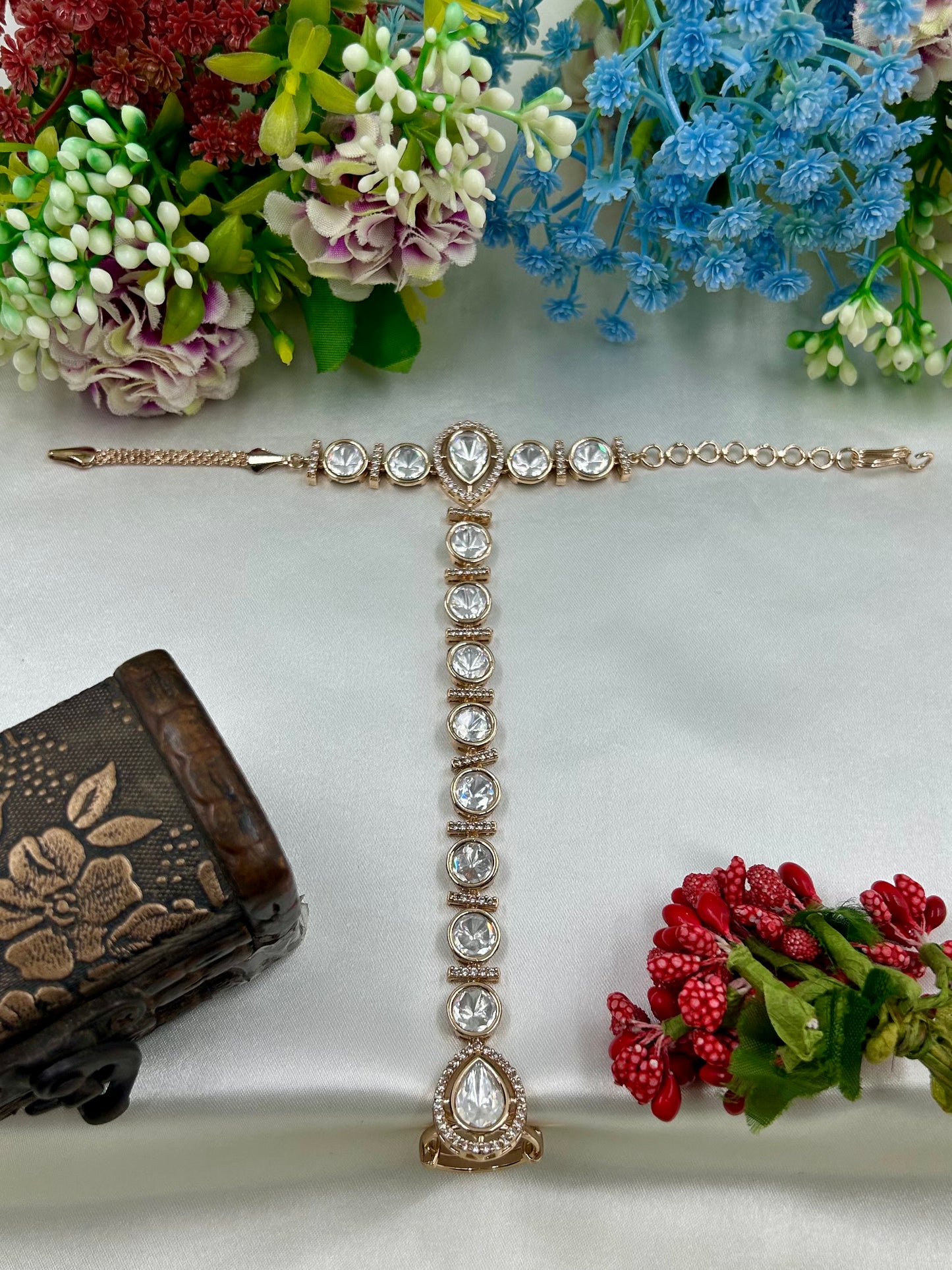 Aarohi Moissanite Premium Hath Panja (One pis)