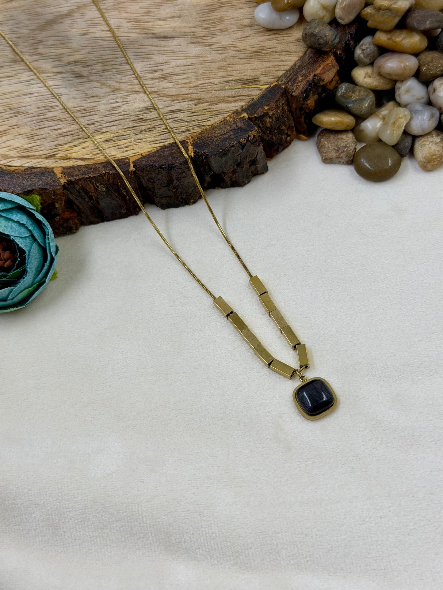 Geometric Bar Gold Chain