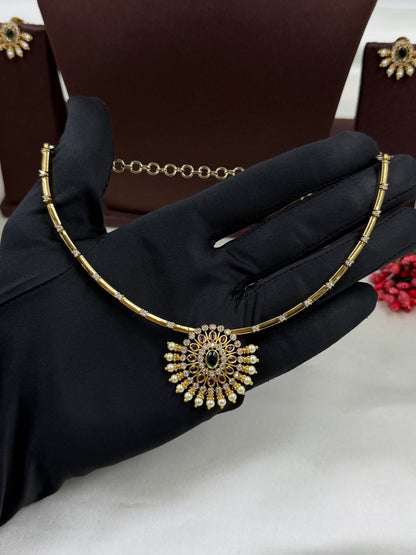 Himanshi Traditional Delicate Hasli