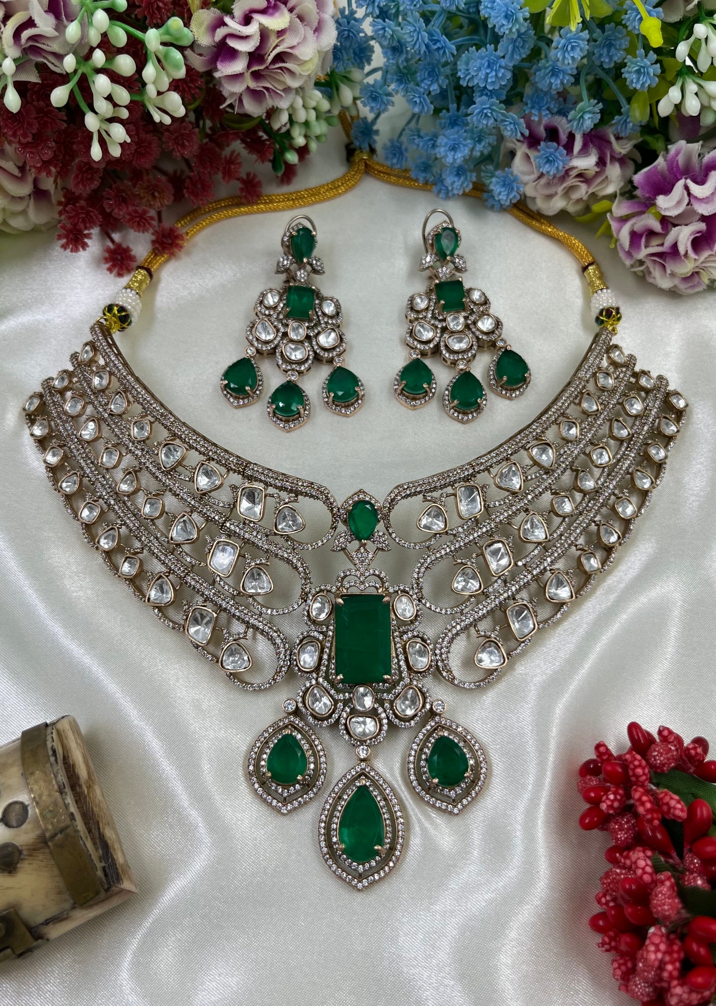 Urmila Jaipuri Moissanite Kundan Choker Necklace
