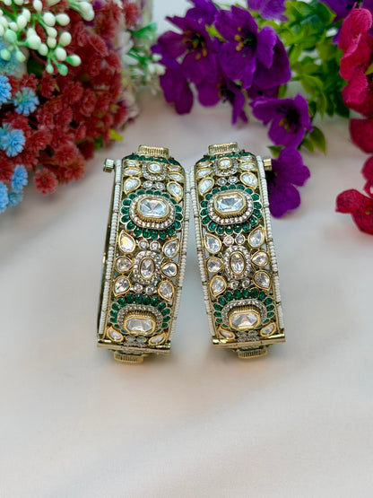 Riyanshi Victorian Bangles (Openable)