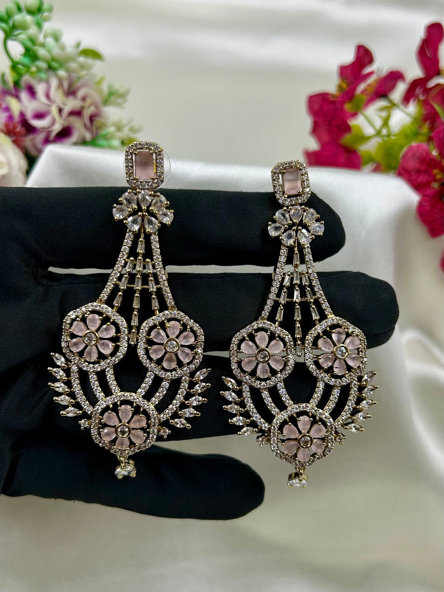 Minal Victorian Premium Earring