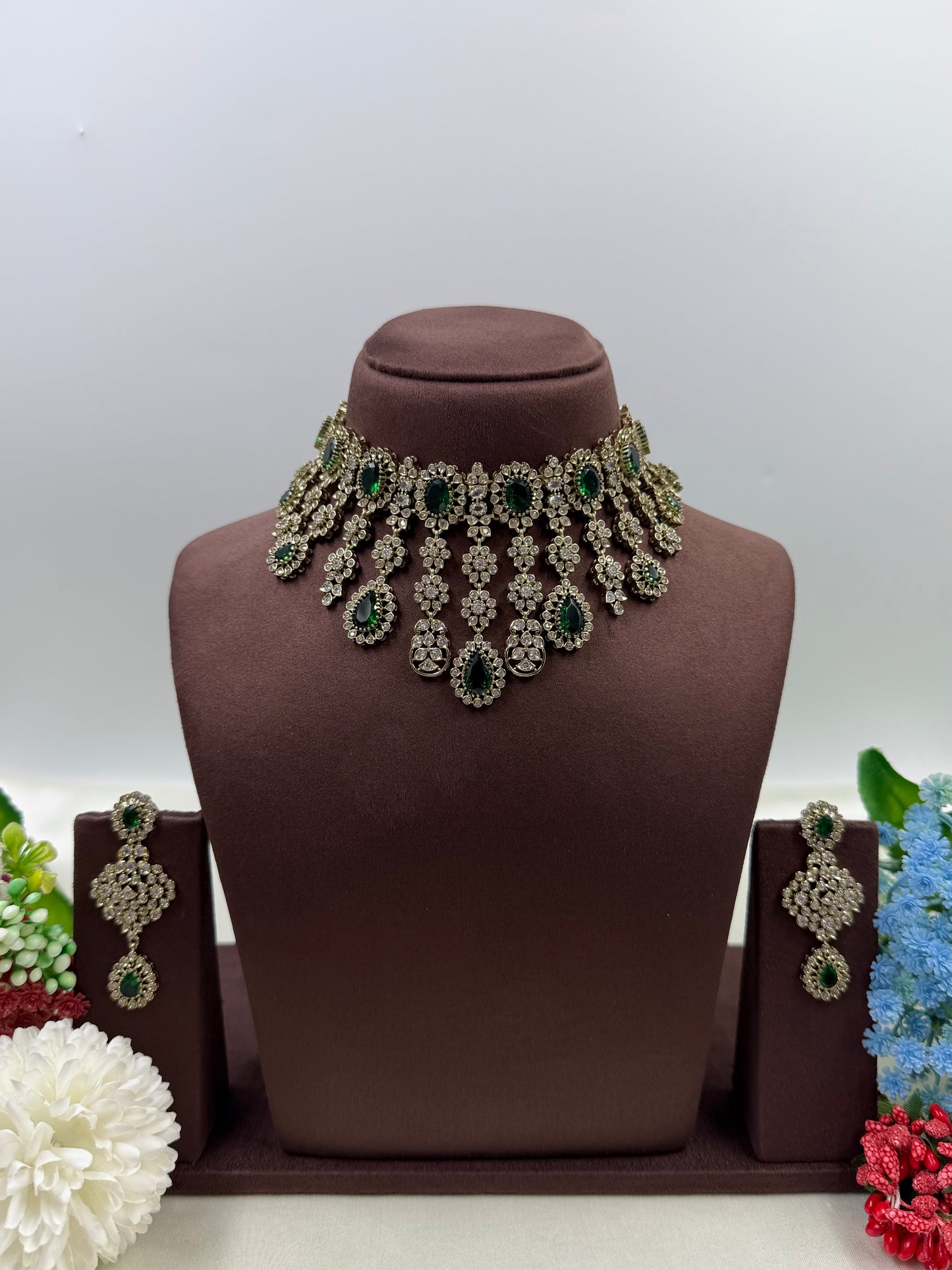 Tina Victorian Choker Necklace Set