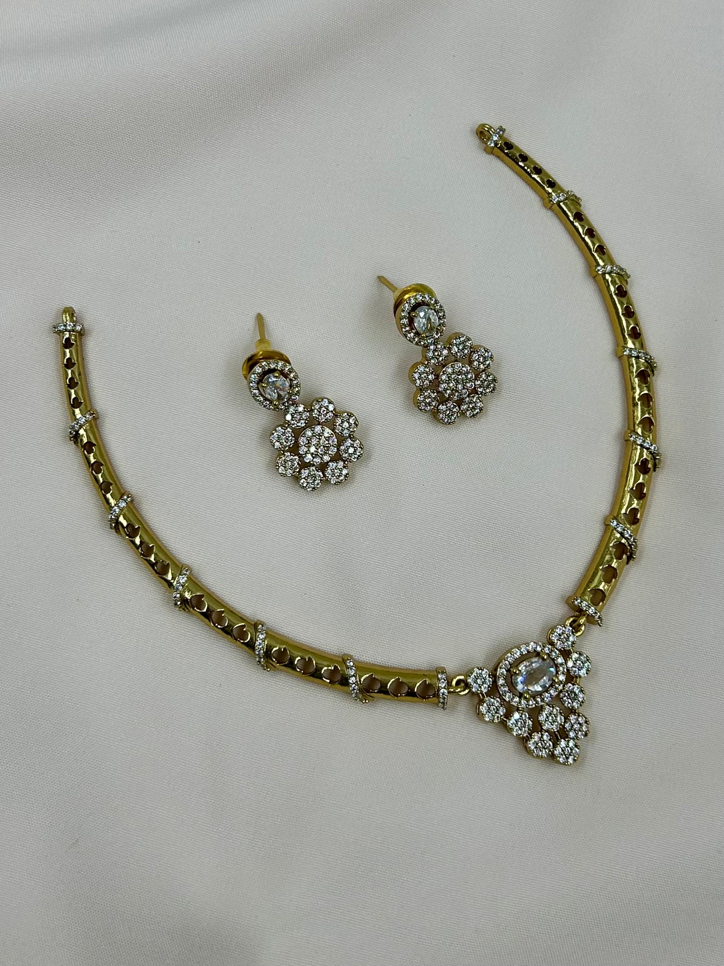 Traditional Hasli Necklace Set