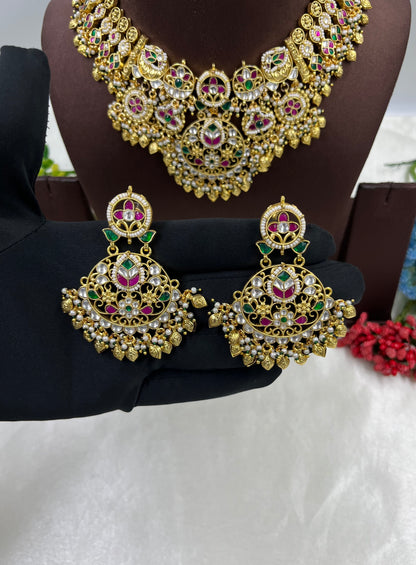 Emerald Pachi Kundan Necklace