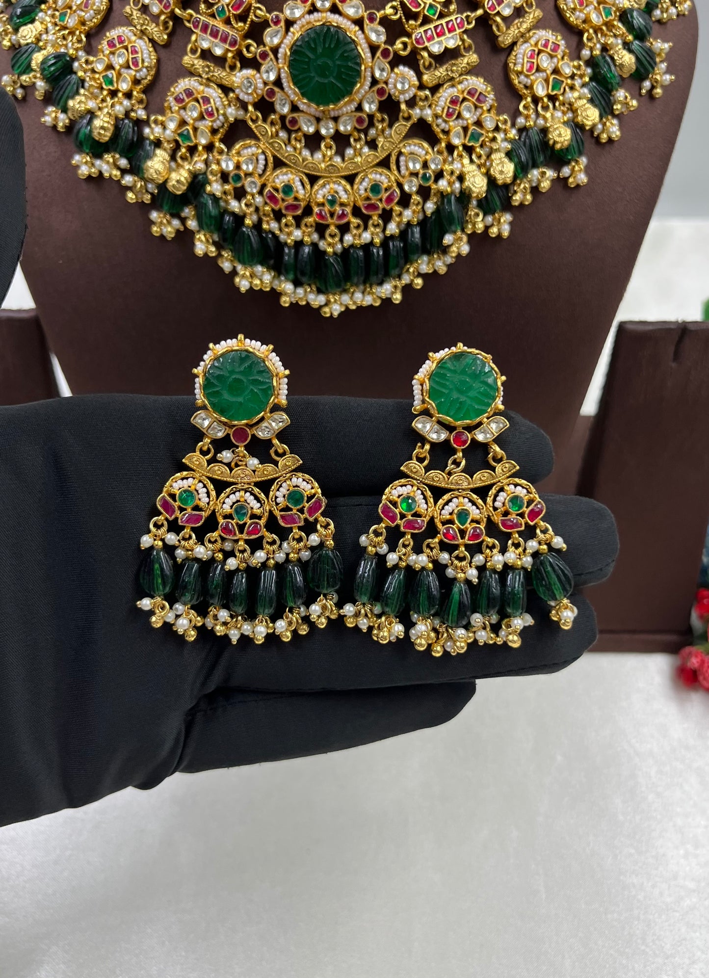Manisha Pachi Kundan Necklace