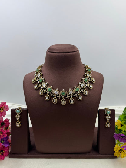 Sukhi Victorian Necklace Set
