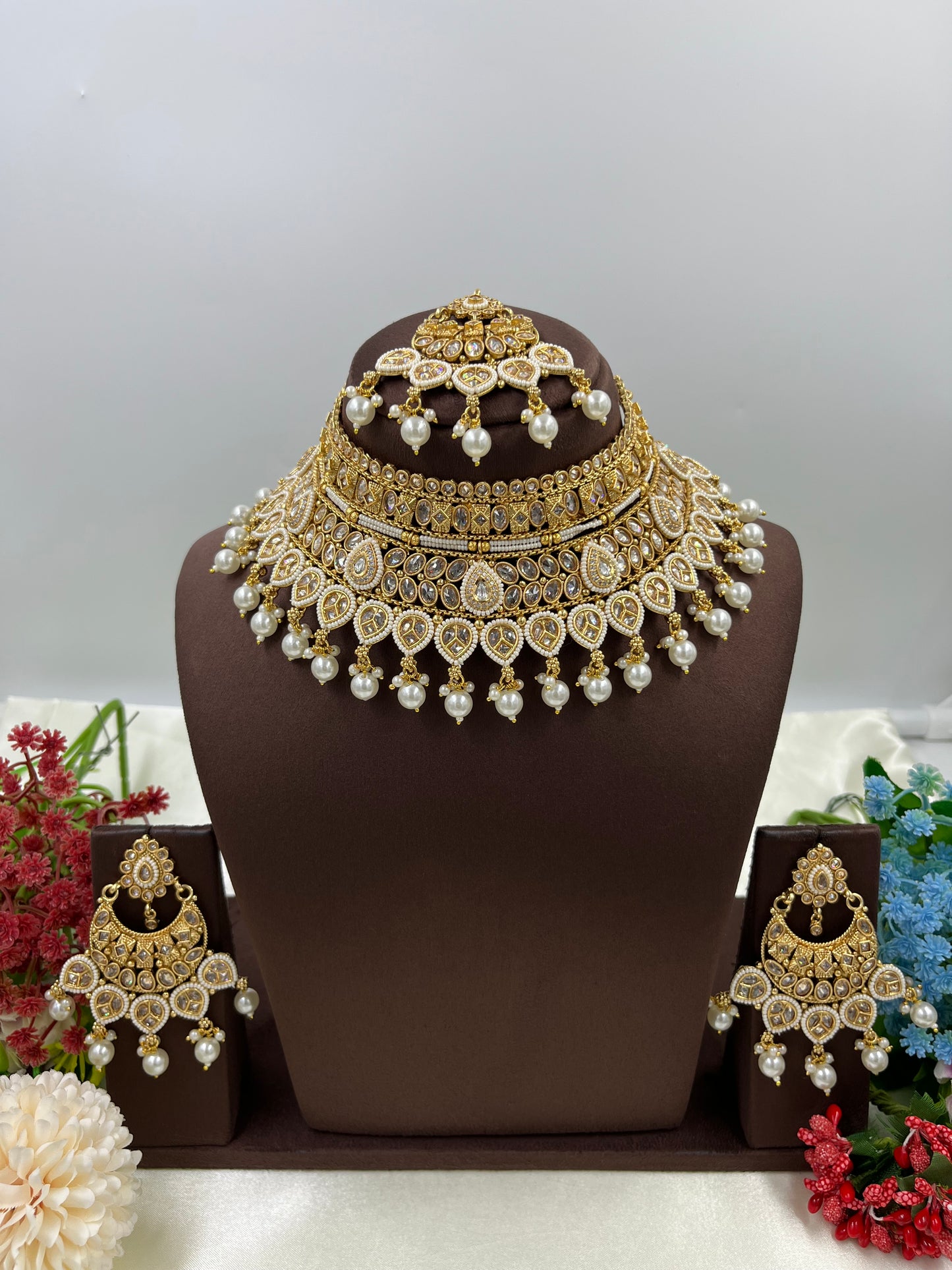 Vanta Traditional Choker