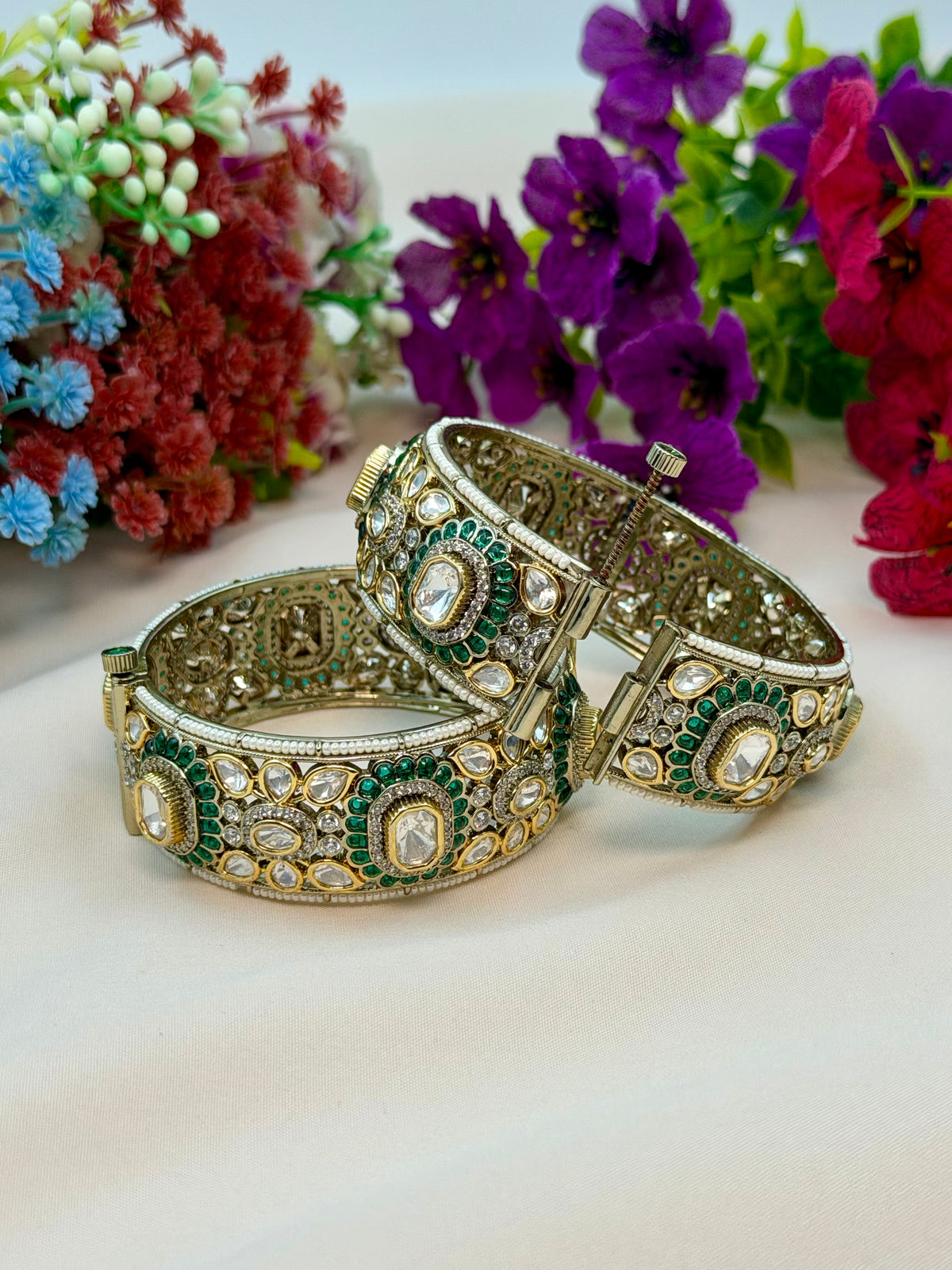 Riyanshi Victorian Bangles (Openable)