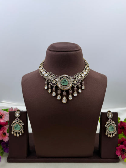 Tamanna Kundan Necklace Set