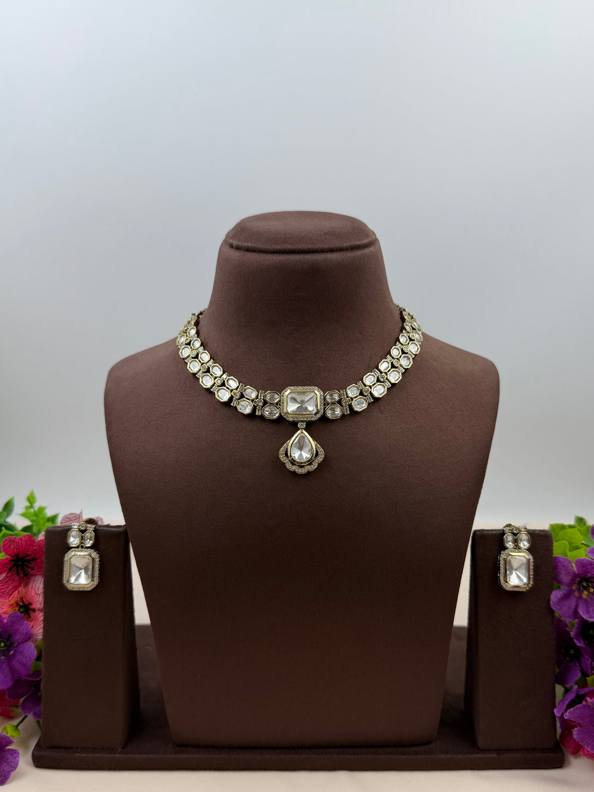Mukti Victorian Delicate Necklace Set