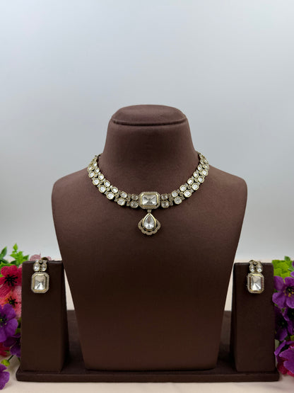Mukti Victorian Delicate Necklace Set