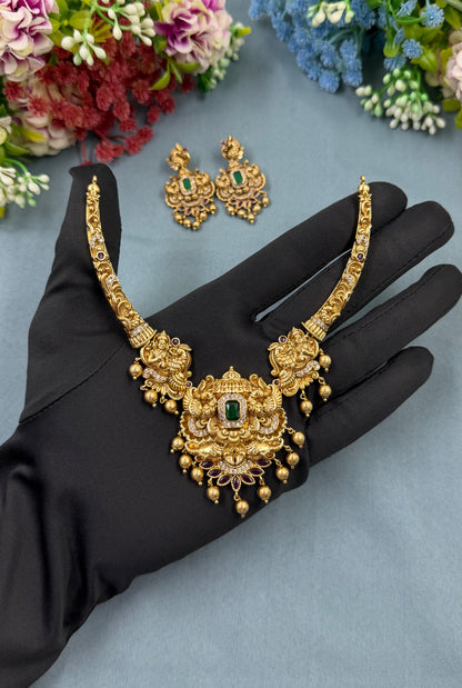 Shilpa Traditional Temple Hasli Necklace