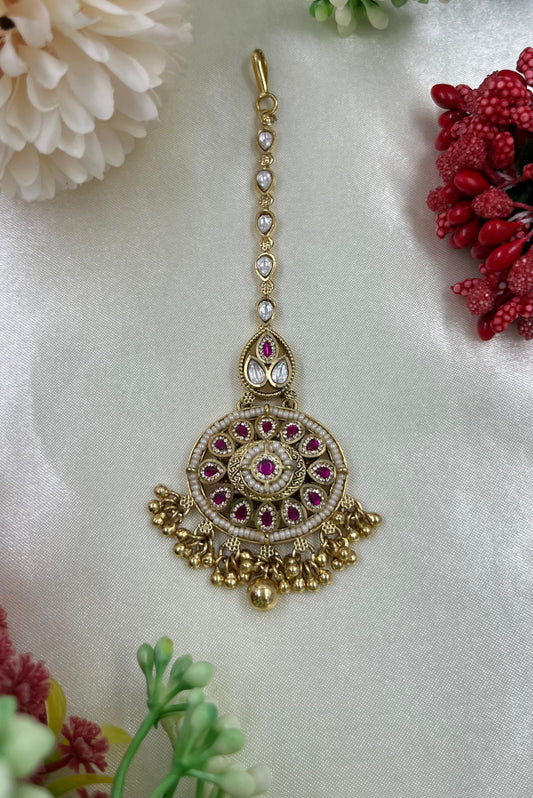 Divya Chorski Mang Tika