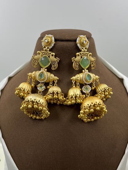 Aarika Kashmiri Earning