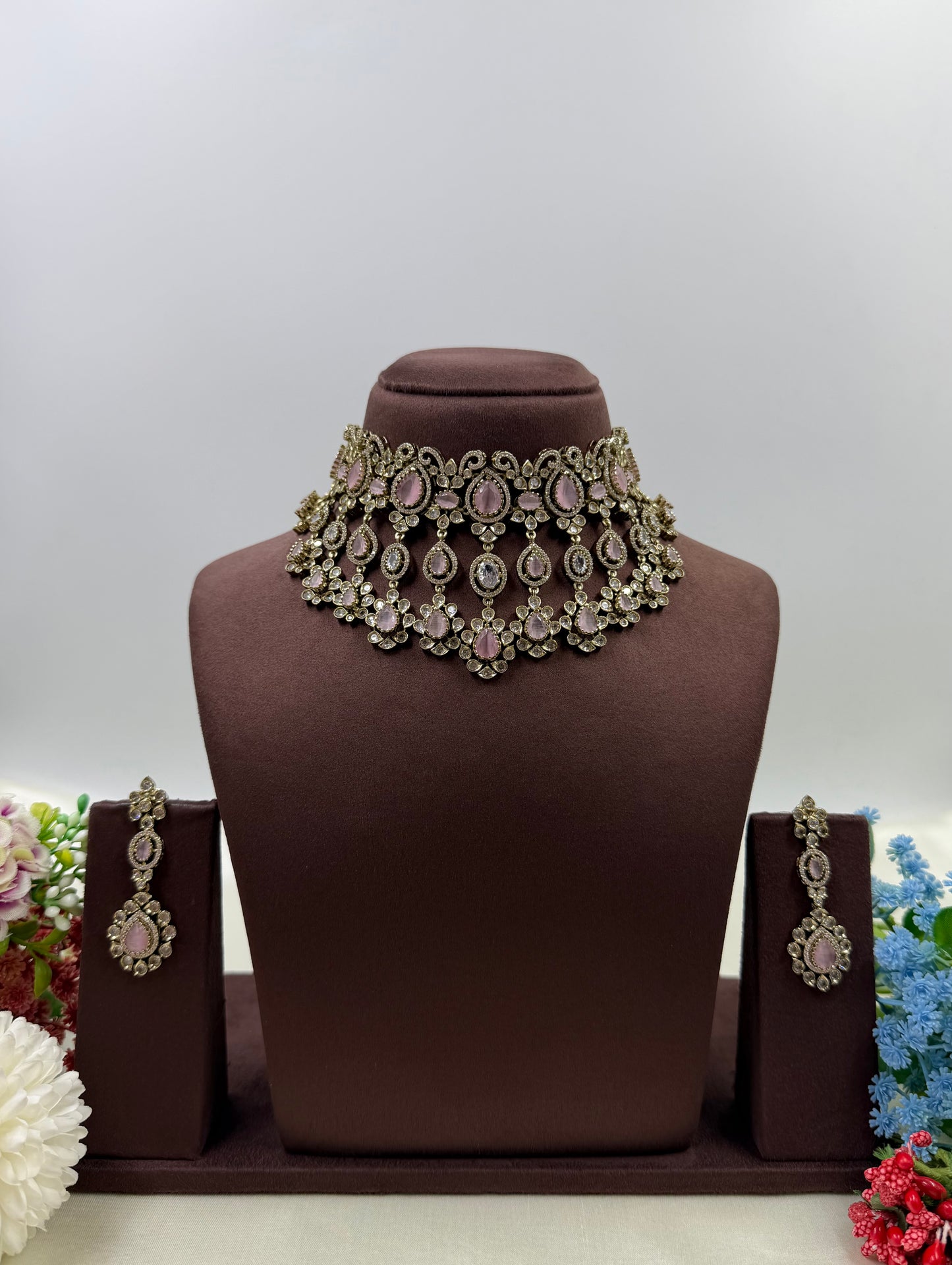 Malati Victorian Choker Necklace