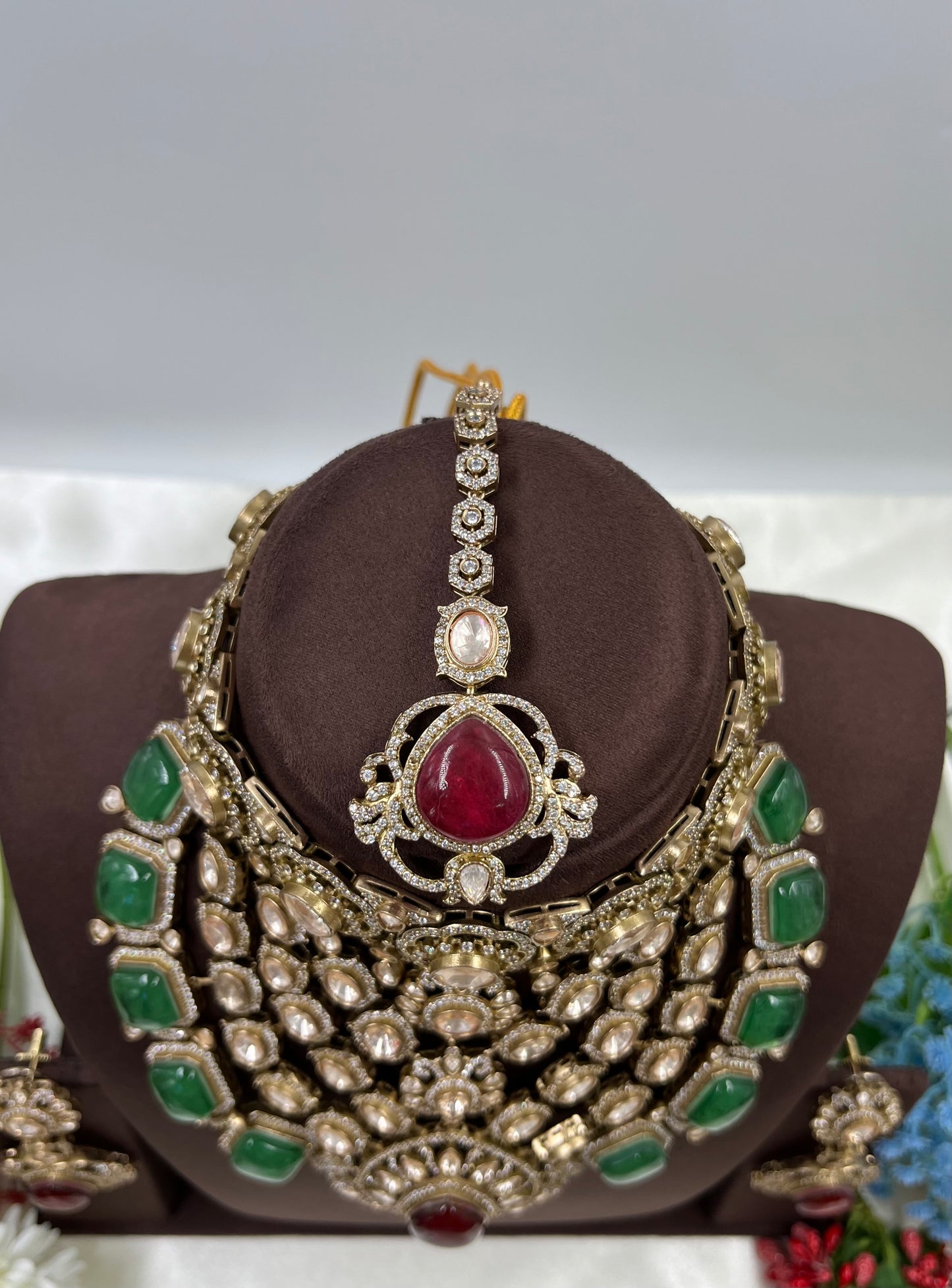 Noor Mahal Jaipuri Moissanite Kundan Choker Necklace