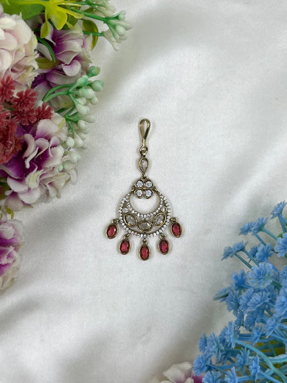 Neha Victorian Mang Tika