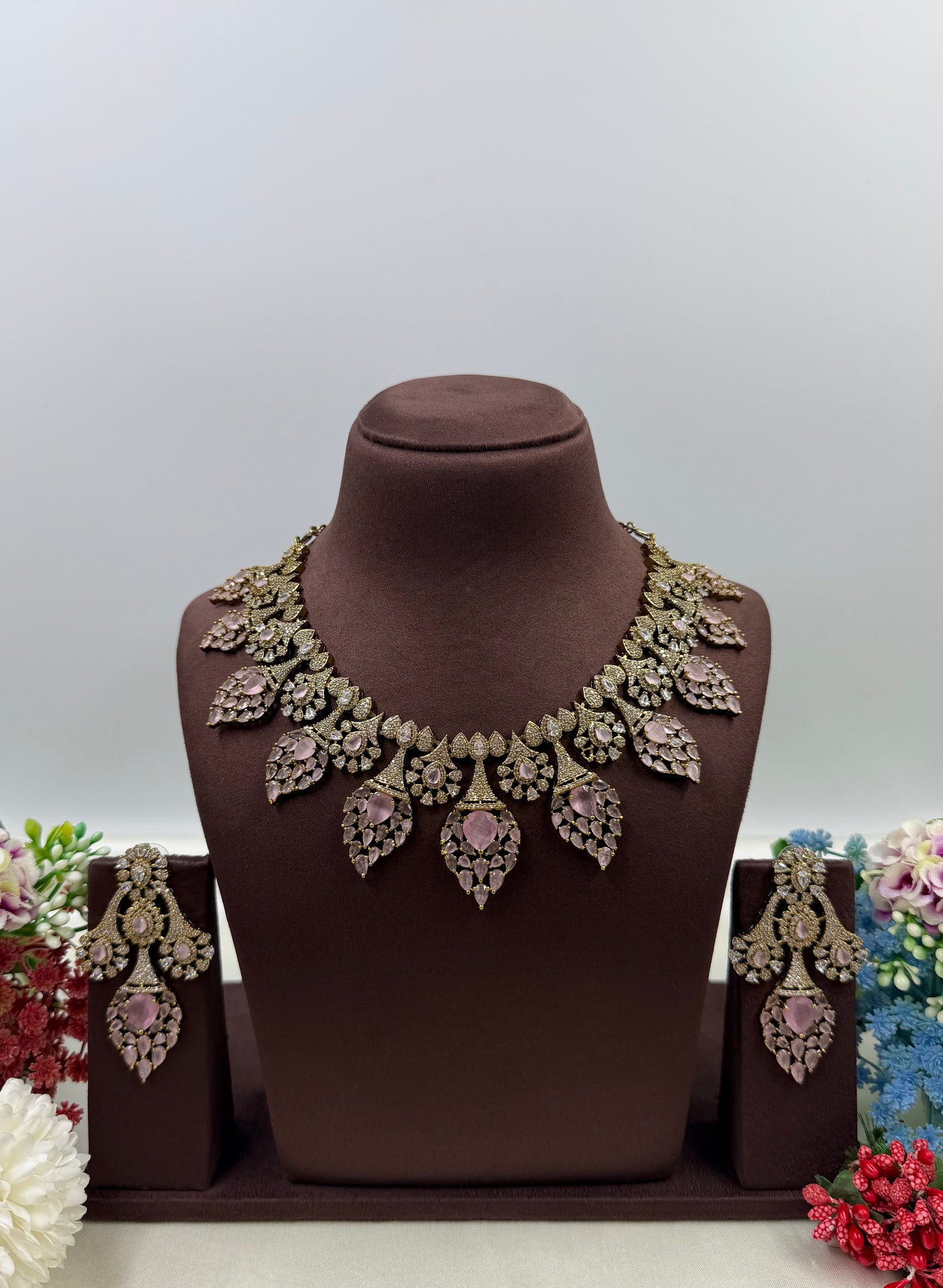 Reyanshi Victorian American Diamond Premium Necklace