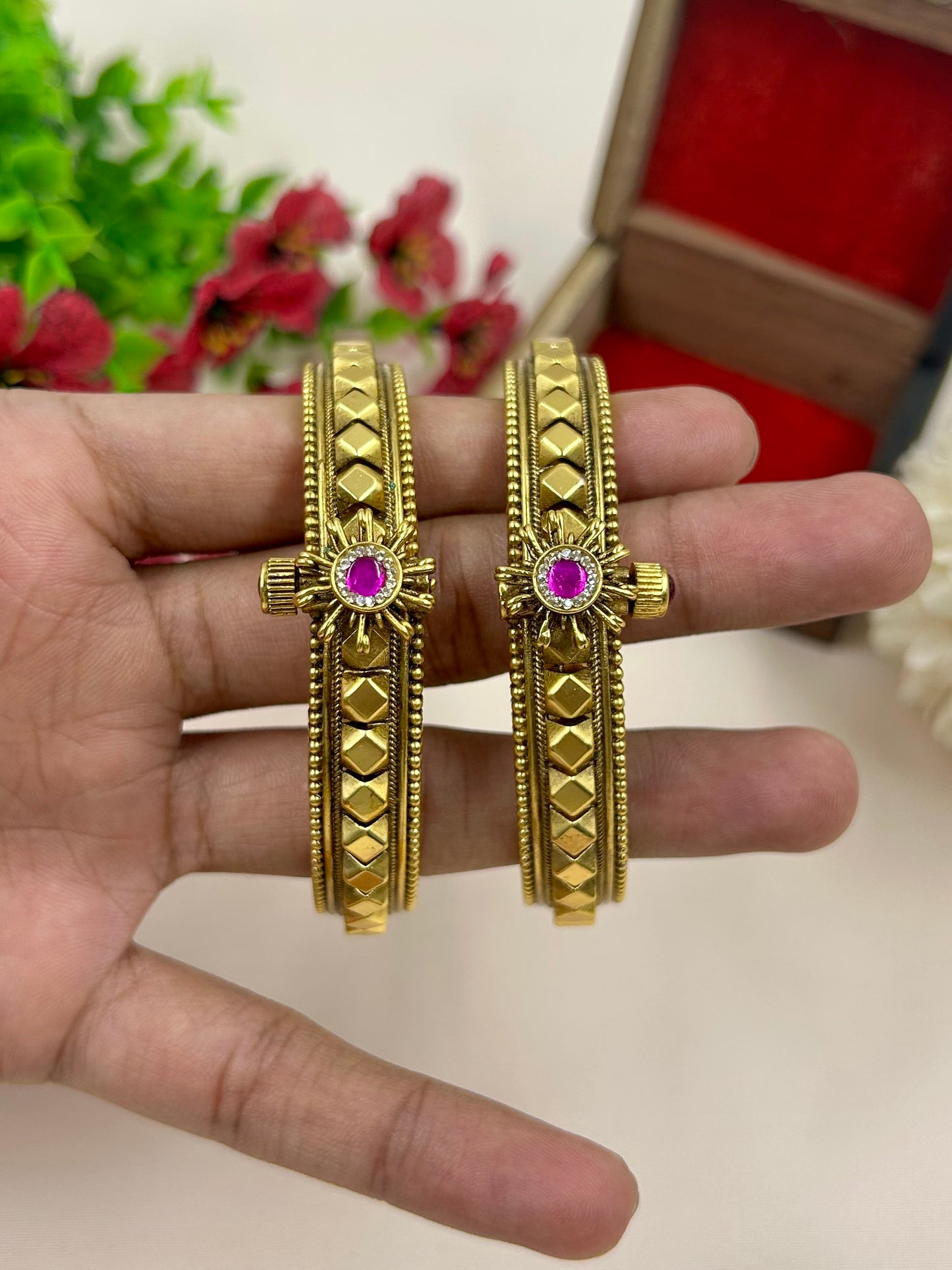 Isha Chorski Bangles (Openable)