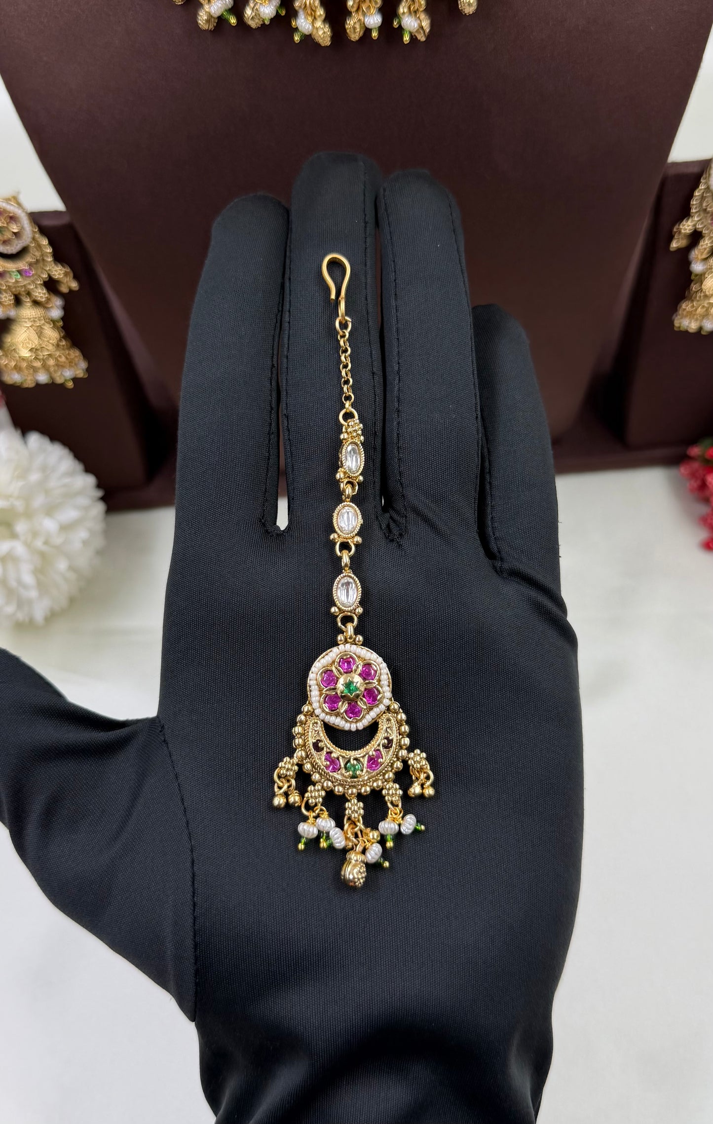 Vedanti Heritage Choker Necklace Set