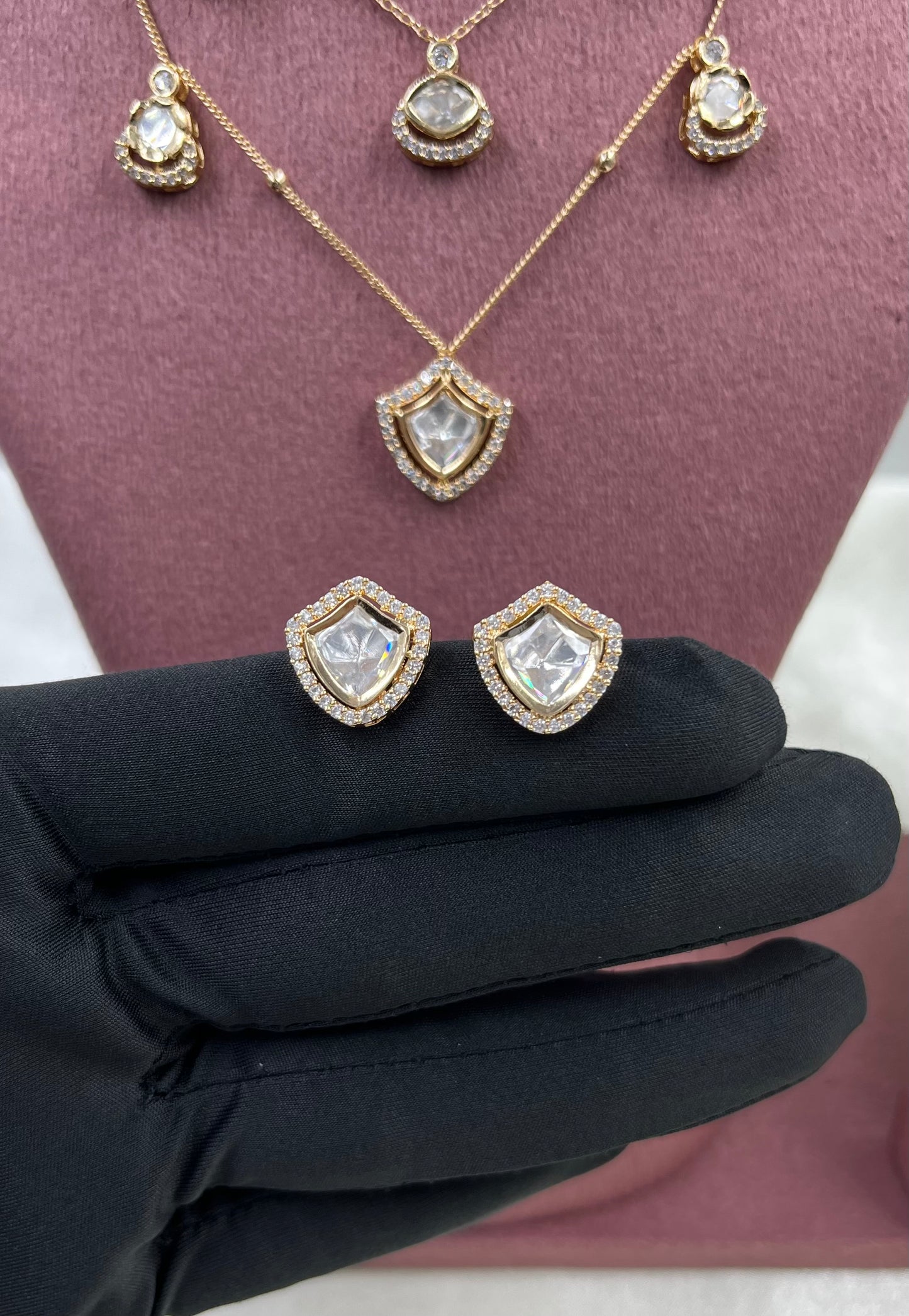 Manvi Moissanite Chain Pendant