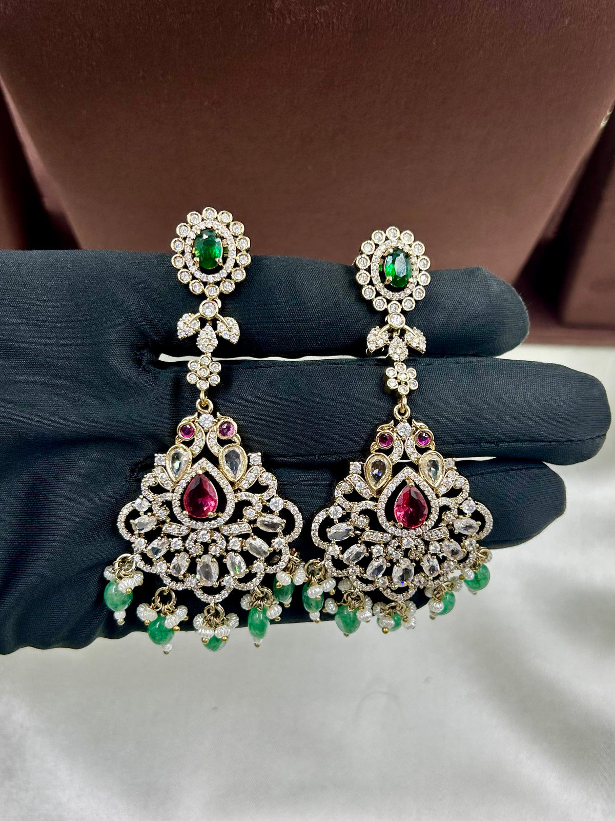 Hina Victorian Premium Necklace Set